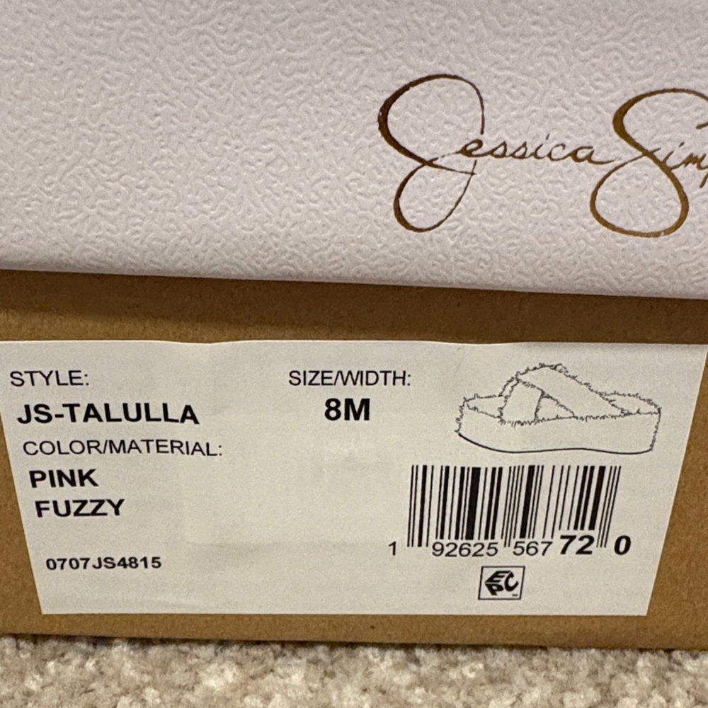 Jessica Simpson pink, fuzzy platform slippers. Size: 8M. - Picture 8 of 8